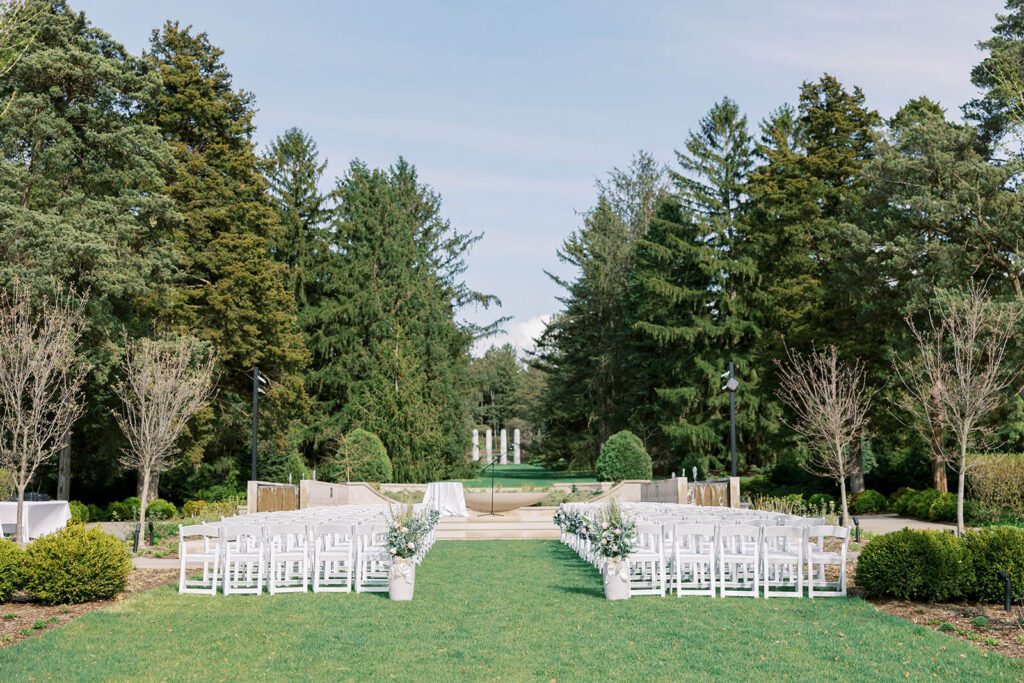 How much does it cost to plan a ceremony location at Morton Arboretum