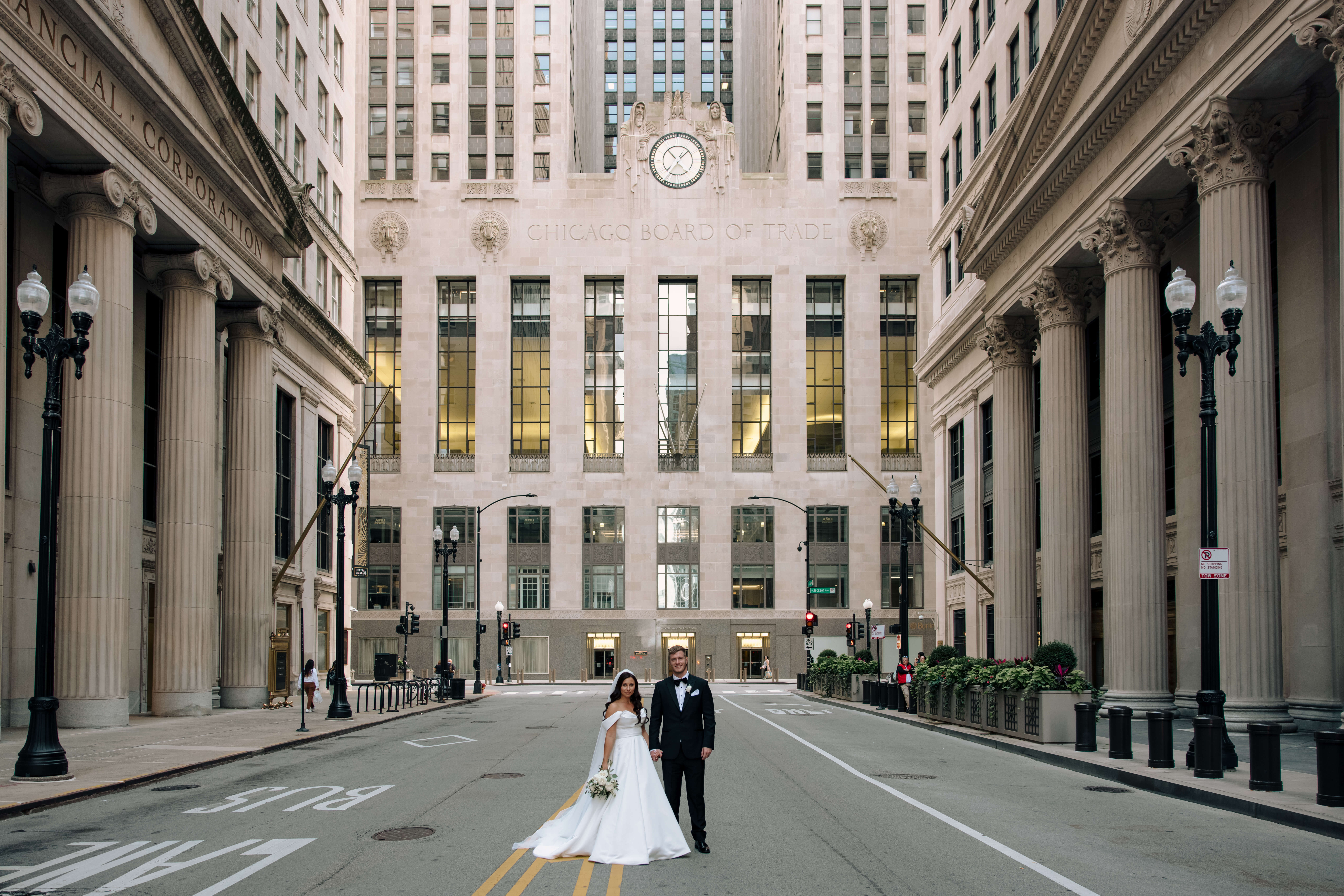 Chicago wedding planner coordinating wedding day logistics
